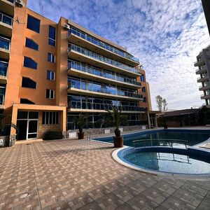 2-Bedroom Apartment with Pool and Sea View in Gallery 2