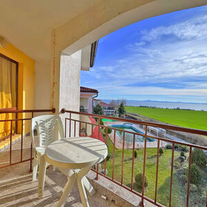 One-Bedroom Apartment with Sea View in Rutland Beach, Ravda