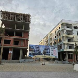 🌊 Sea, Pool & Promenade View