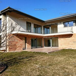New Luxury Smart Home Upper-Floor Residence in Budapest