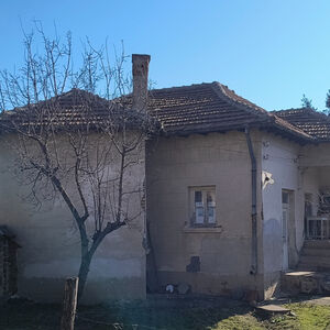 Old rural house with annex, barn and land 40 km from Vratsa