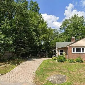 3bed in Stoughton, MA  $900/monthly