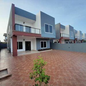 MODERN 4-BEDROOM HOME FOR SALE@ BOTWE SCH JUNCTION