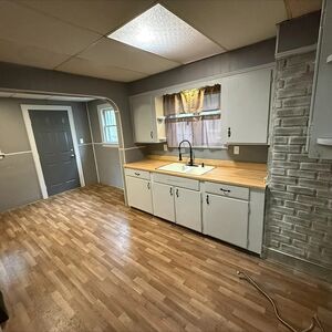 140 Brighton Dr, Akron, OH 44301