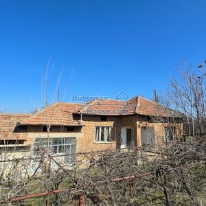 Rural Bulgarian property with garden 3500sq.m 14km to Danube