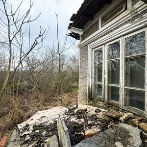 Charming Renovation Project Near the Sea