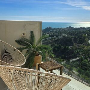 MODERN 2 BEDROOMS PENTHOUSE WITH SUNSET VIEWS