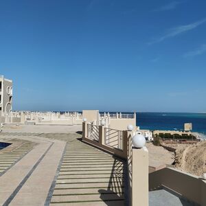 Ready 1BR apartment on sale|Pool & Sea View|Hadaba area