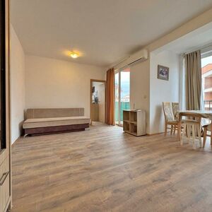 1-Bedroom Apartment with Pool View | Sunny View Central