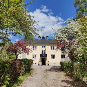 High-yield investment property in a natural setting