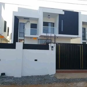 EXECITVE 4-BEDROOM DETACHED HOUSE FOR SALE@ SPINTEX