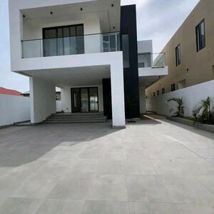 modern 4-bedroom townhouse for sale@ Tseaddo