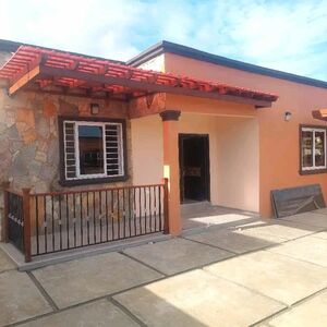 EXECUTIVE 3 BEDROOM BURGALOW HOUSE TO LET@ACHIMOTA
