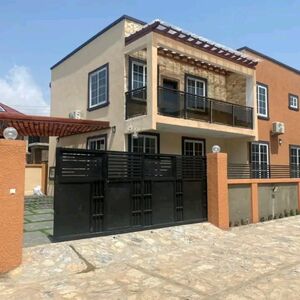 FULLY FURNISHED 3-BEDROOM TOWNHOUSE@ EAST AIRPORT