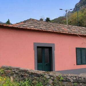 Two-bedroom house with 365m2 plot, Serra de &Aacute;gua