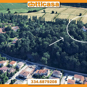 MONTEVIALE. VILLA STORICA con vista sulla citt&agrave; e con parco.