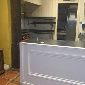 Large sized unit available for short term Let (6 months+) 