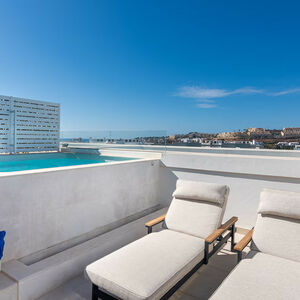 MODERN 4 BEDROOMS TOWNHOUSE WITH PRIVATE POOL IN LA CALA 