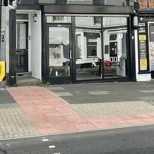 Shop to let