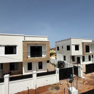 EXECUTIVE 3-BEDROOM DETACHED HOUSE TO LET@SPINTEX