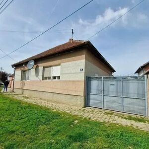 Family house for sale in Srbobran