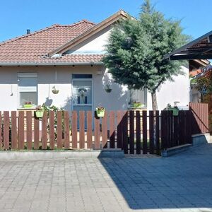 MODERN TOWNHOUSE for Sale in Hungary - Gy&ouml;mrő