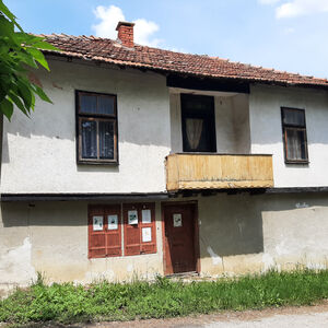 Old house with land & quiet location close to river & train