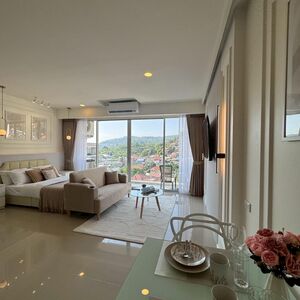 Beach Access Chic Condo Karon, Phuket