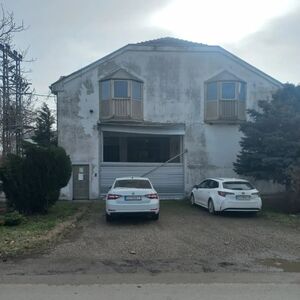 A former slaughterhouse building in Baranda is for sale
