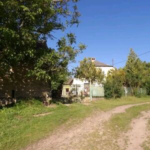 Charming fixer-upper farmhouse