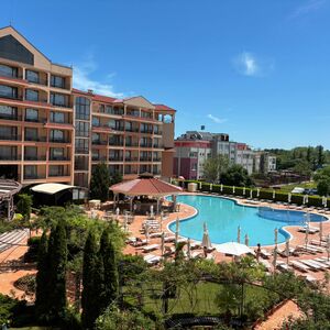 1-Bedroom Apartment with Pool View | Diamant Residence