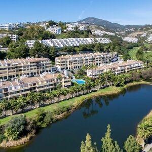STYLISH 3 BEDROOMS LAKE VIEW APARTMENT IN LA QUINTA GOLF