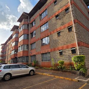 Spacious 4 Bedroom Apartment For Sale In Parklands!