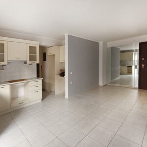 47 sqm bright and well-maintained apartment,2006 FSBO