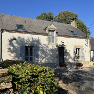 Sazeray &ndash; Renovated house with 5,449 m&sup2; of land