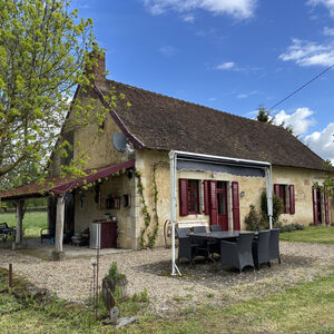 Tresnay &ndash; A charming home in a quiet location on 5,022 m&sup2;