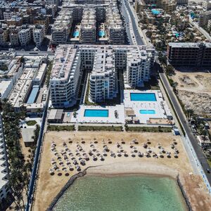 Apartment 52m Private Beach Access green contract Immediate 