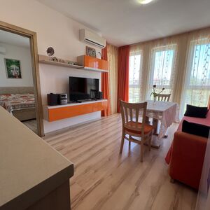 Aphrodite Gardens | 1-Bedroom Apartment with Park View 