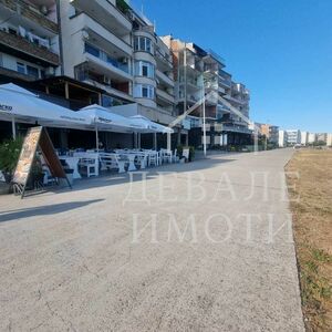 Apartment - Front Line on The Sea
