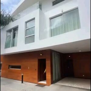 LUXURY 4-BEDROOM SMART HOME+BQ FOR SALE@ AIRPORT RESIDENTIAL
