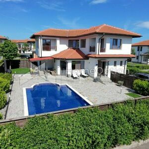 Fully furnished & ready for use villa just 2 km from the sea
