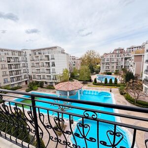 Furnished 1-Bedroom Apartment with Pool View in Dawn Park