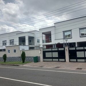 MODERN SEMI DETACHED 3-BEDROOM TOWNHOME TO LET@ ROMAN RIDGE