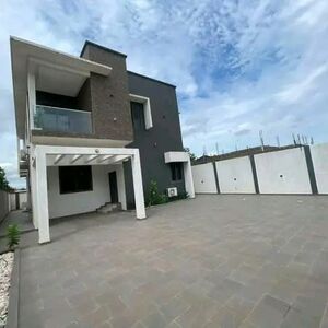 LUXURIOUS 4-BEDROOM FURNISHED TOWNHOME TO LET@OGBOJO
