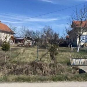 Plot top location! Water, electricity, foundation, 1/1