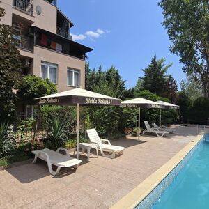 Furnished 1-Bedroom Apartment in Stella Polaris
