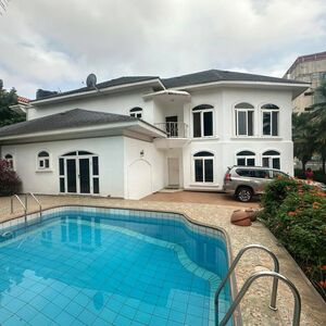 LUXURY 4-BEDROOM HOME TO LET@ AIRPORT RESIDENTIAL AREA