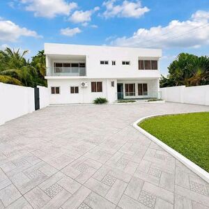 PREMIER 6-BEDROOM COMMERCIAL HOME TO LET@ CANTONMENT