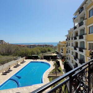 Apartment with 3 rooms, pool and sea views | Villa Florence