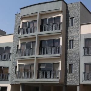 LUXURY 1-BEDROOM SERVICED APARTMENT TO LET@ LABONE